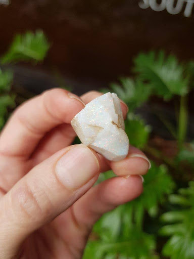 white opal rough